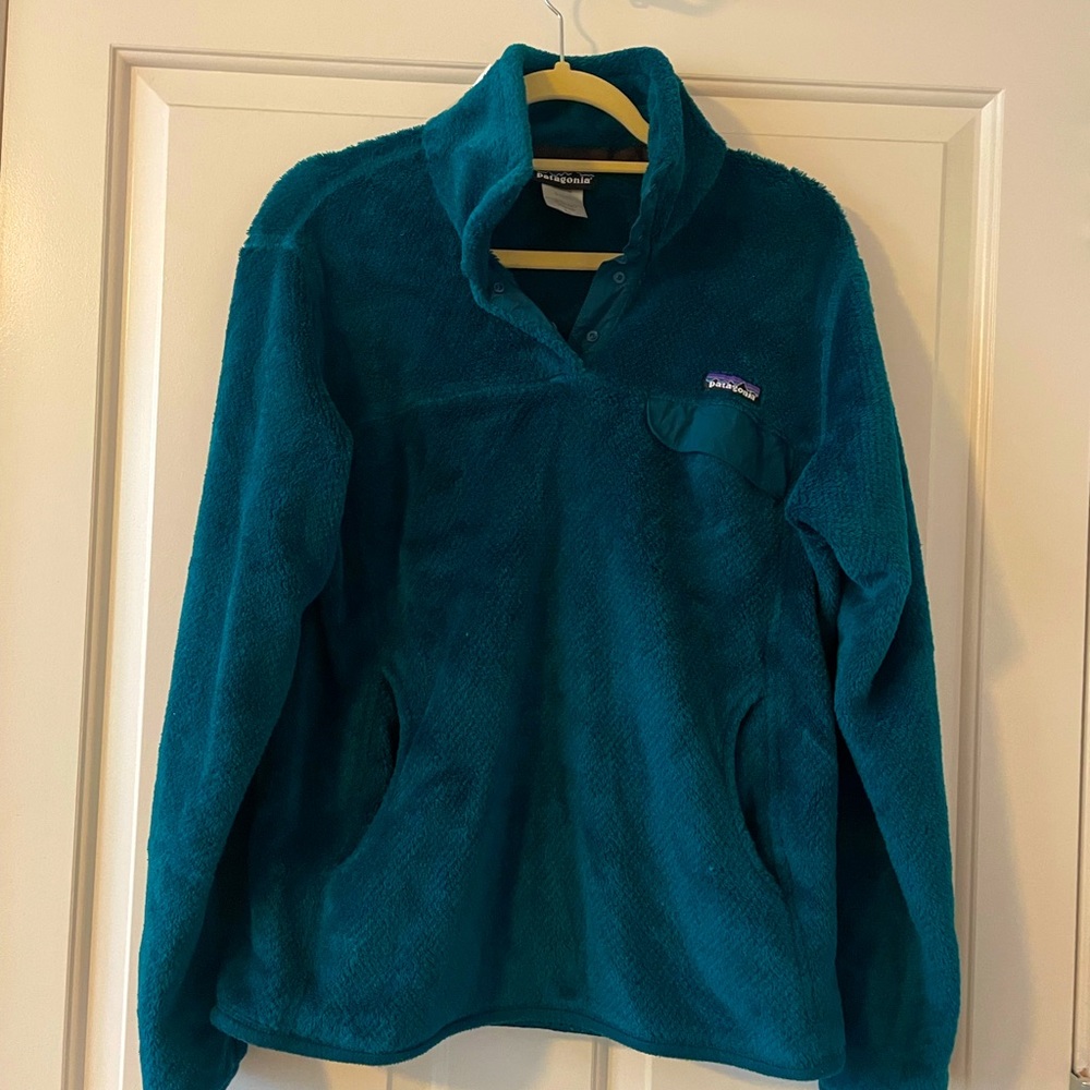 Patagonia size large pullover blue